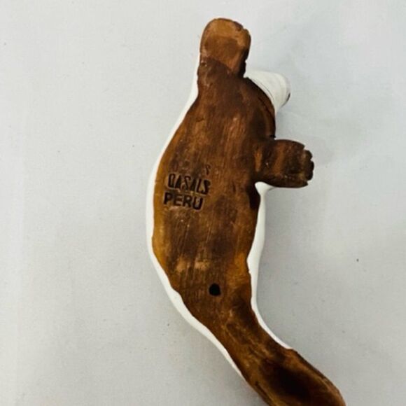 Vintage Casals Peruvian Seal Terracotta Clay Figurine Painted White Excellent co - Picture 7 of 7